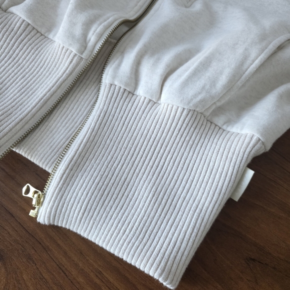 Varley Cream Sweater - Picture 7 of 14